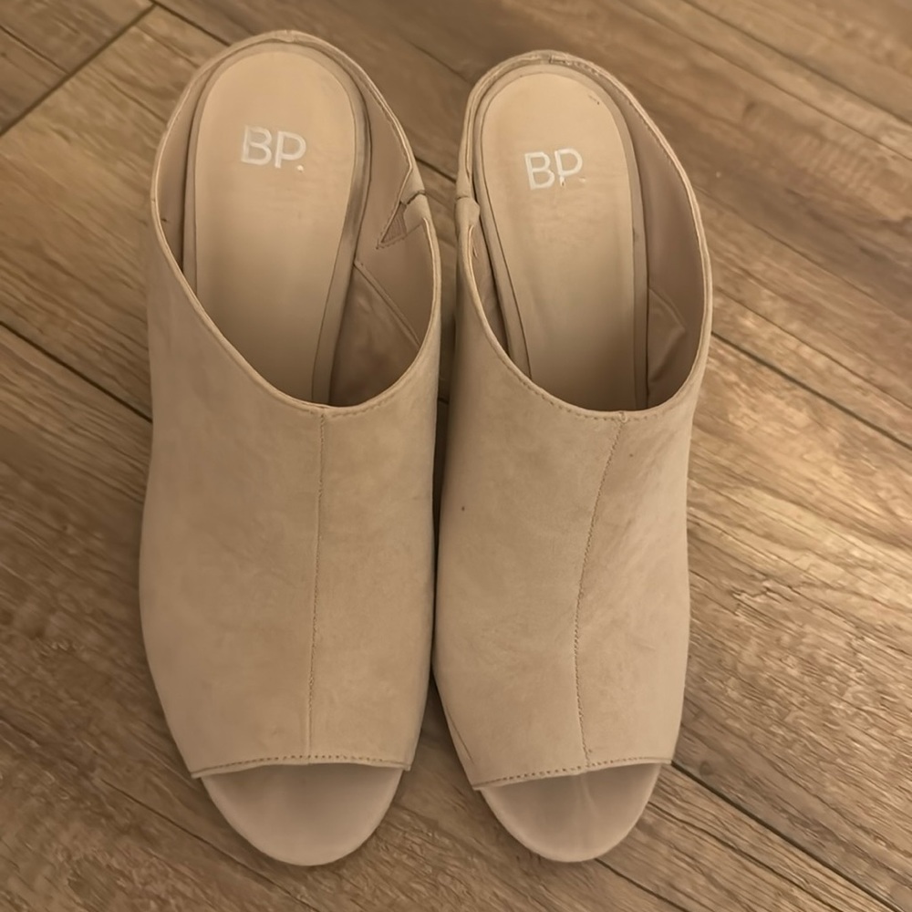 BP Nordstrom brand mules in size 9.